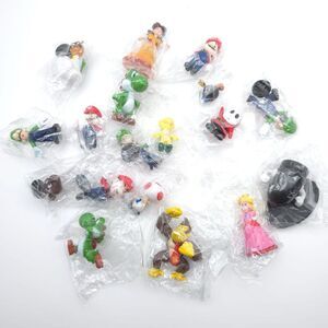 Super Mario Nintendo Mini Figures New Mixed Lot 18‎ Total